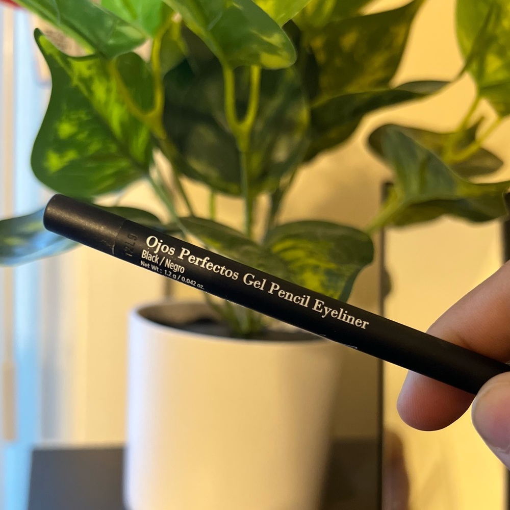 Gel Pencil Eyeliner, Black